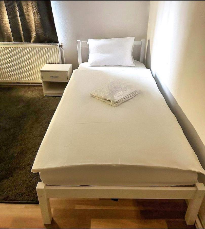 Adelin Vienna Hostel Εξωτερικό φωτογραφία